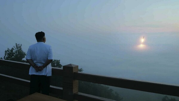 Η Βόρεια Κορέα προχώρησε στην εκτόξευση πυραύλου μεγάλου βεληνεκούς, ανακοίνωσε η Σεούλ