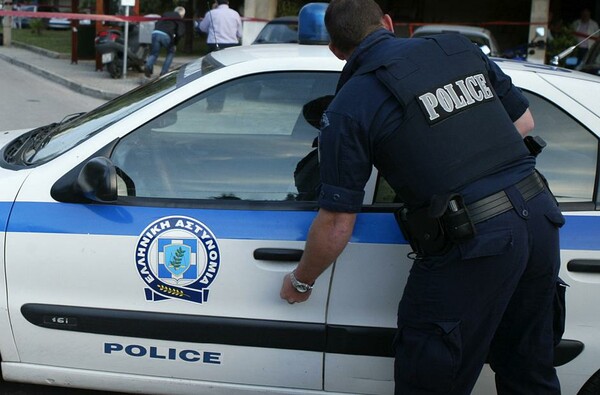 Συνελήφθη 65χρονος Έλληνας για μεταφορά μεταναστών