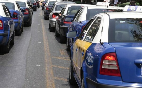 Πέλλα: Συνελήφθησαν οδηγοί ταξί για παράνομη μεταφορά μεταναστών