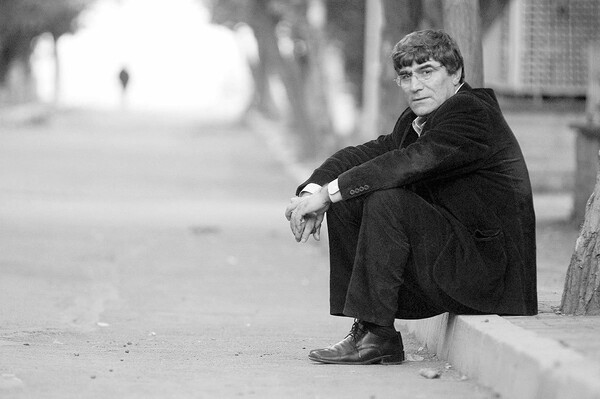 Σαν σήμερα το 2007 δολοφονείται στην Πόλη ο αρμένιος δημοσιογράφος Fırat Hrant Dink από έναν δεκαεπτάχρονο Τούρκο εθνικιστή.