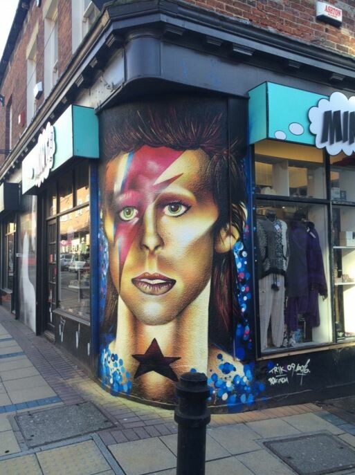 To νέο mural για τον David Bowie δεν άρεσε καθόλου (μάλλον δικαίως!)