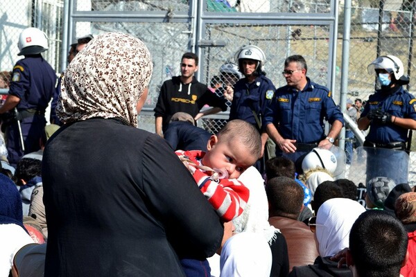 Μυτιλήνη: Αλγερινοί επιτέθηκαν σε αστυνομικούς
