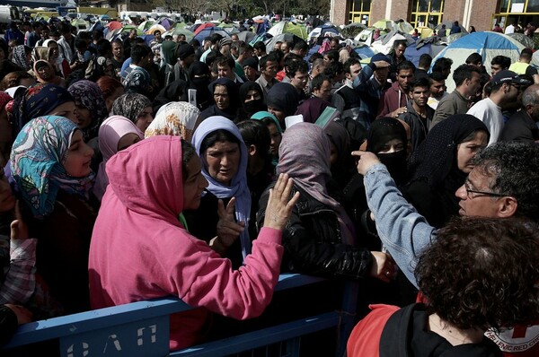 Στους 51.393 ανέρχονται οι πρόσφυγες σε όλη τη χώρα - Προσπάθεια να αποσυμφορηθεί ο Πειραιάς