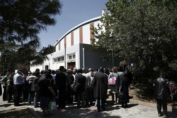 Πασχαλινό γεύμα αλληλεγγύης σε 1.000 απόρους από το Δήμο Αθηναίων (φωτό)