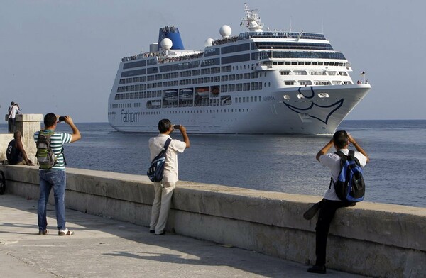 Για πρώτη φορά εδώ και 50 χρόνια αμερικανικό κρουαζιερόπλοιο ταξίδεψε στην Κούβα