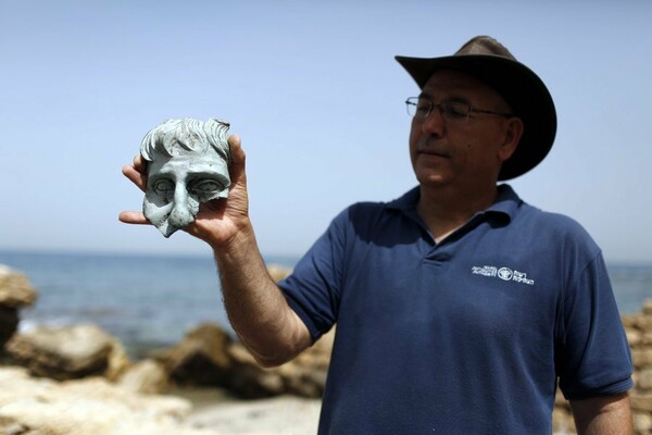 Εντυπωσιακά ευρήματα από την ανακάλυψη Ρωμαϊκού ναυαγίου στο αρχαίο λιμάνι της Καισάρειας