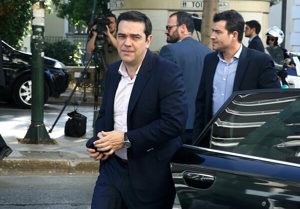 Τσίπρας: Nα σχεδιάσουμε την Αριστερά με ορίζοντα την Ελλάδα του 2021