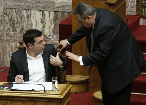 Είναι η θριαμβολογία της κυβέρνησης αυταπάτη, ή σκέτη απάτη;