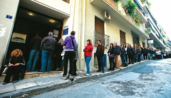 Ρομπόλης: Εφιαλτικές εκτιμήσεις για την ανεργία