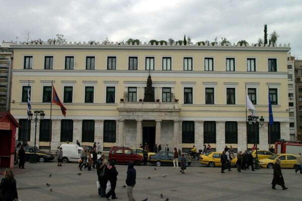 Για φακελάκι συνελήφθησαν δυο υπάλληλοι του Δήμου Αθηναίων