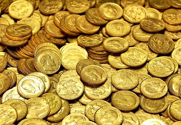 Έκλεψαν 300 χρυσές λίρες