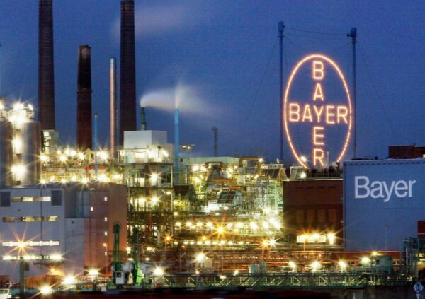 Bayer - Monsanto: Ο "γάμος" των δύο κολοσσών προκαλεί μεγάλες αντιδράσεις