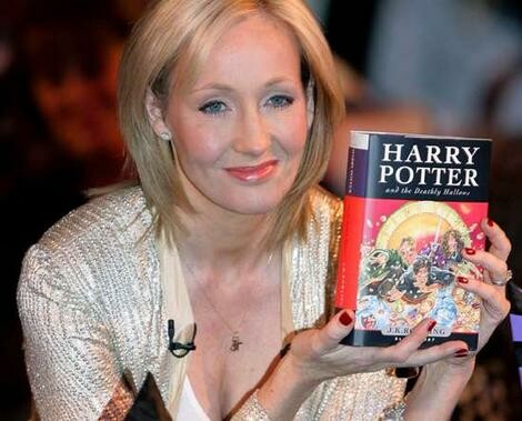 Μήνυση δισεκατομμυρίων για τη J.K Rowling