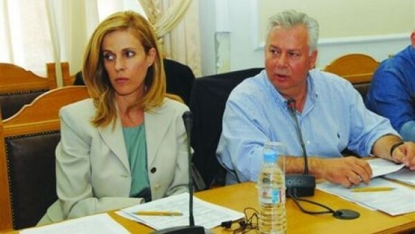 Συνελήφθη η πρώην σύζυγος του Καρούζου