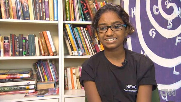 Κορίτσι στην Ινδία που μεγάλωσε πάνω από οίκο ανοχής κέρδισε υποτροφία για κολλέγιο των ΗΠΑ.