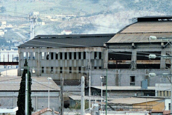 Εντοπίστηκε συσκευαστήριο ναρκωτικών σε αποθήκη στον Ασπρόπυργο
