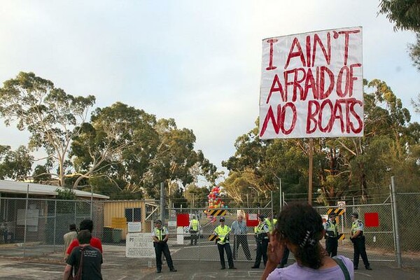 Παράνομο το κέντρο κράτησης μεταναστών στη Παπούα Νέα Γουινέα - Η Αυστραλία αρνείται να συμμορφωθεί με την απόφαση του δικαστηρίου