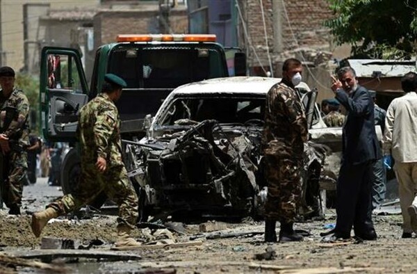 Tουλάχιστον 10 νεκροί από επίθεση αυτοκτονίας στην Καμπούλ