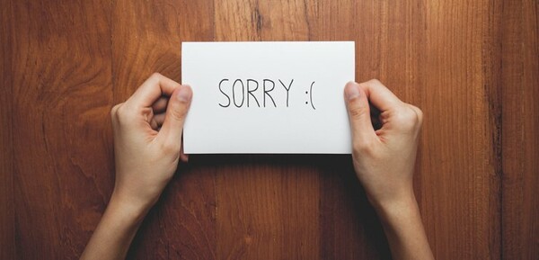 Το «πρωτόκολλο» της συγγνώμης: Η λέξη που δεν πρέπει ποτέ να χρησιμοποιούμε στην απολογία μας