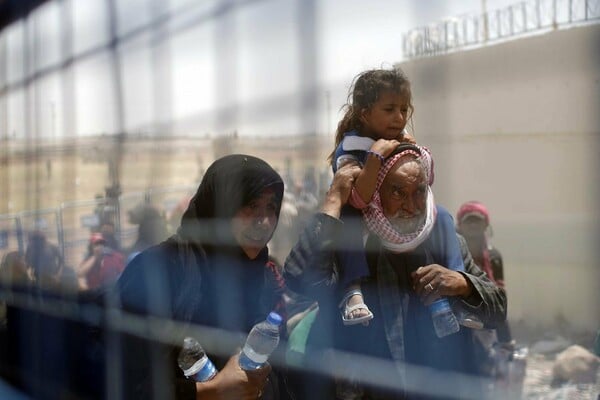 Euobserver: Κομισιόν και κάποια κράτη-μέλη της ΕΕ θέλουν να θάψουν το ότι η Τουρκία δεν είναι κατάλληλη για τους αιτούντες ασύλου