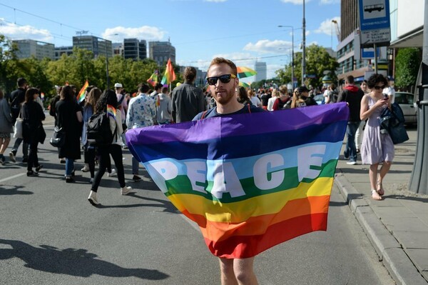 Xιλιάδες άνθρωποι στα Pride της Ρώμης, της Κροατίας και της Πολωνίας