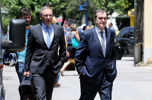 Ο Βγενόπουλος απαντά στο εξώδικο της Θάνου με τον ίδιο τρόπο