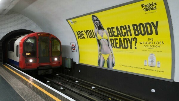 Ο δήμαρχος του Λονδίνου απαγορεύει τις διαφημίσεις που κάνουν τους ανθρώπους να νιώθουν ντροπή για το σώμα τους
