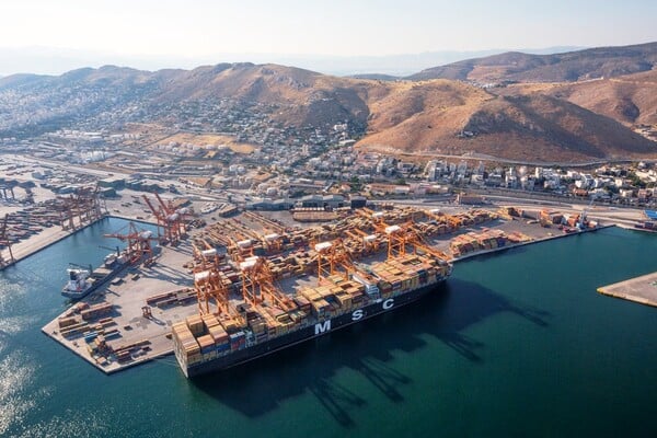 «Στον αέρα» η συμφωνία πώλησης του ΟΛΠ στην Cosco
