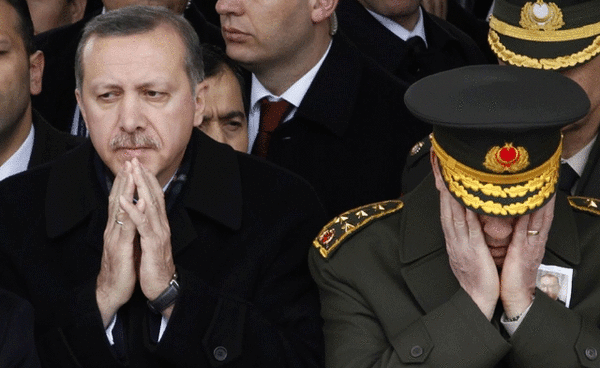 Η σκληρή ανακοίνωση του στρατού για τον "προδότη" Ερντογάν