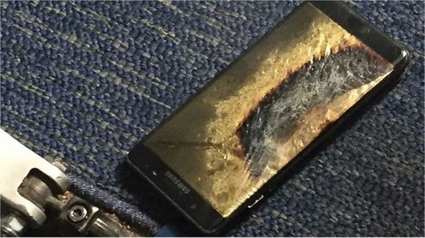 Κινητό Samsung πήρε φωτιά σε αεροπλάνο της Southwest Airlines