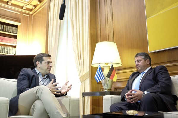 Τετ-α-τετ Τσίπρα - Γκάμπριελ στο Μαξίμου
