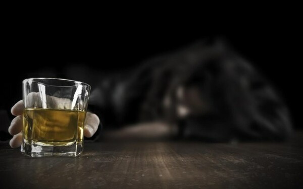 Χανιά: Νεκρός 40χρονος από υπερβολική κατανάλωση αλκοόλ σε μπαρ