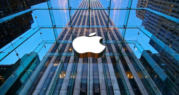 Ιστoρικό ρεκόρ εσόδων για την Apple