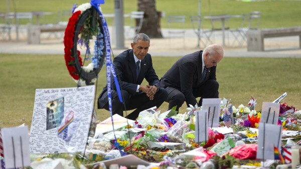 Ο Ομπάμα ταξίδεψε στο Ορλάντο για να τιμήσει τα θύματα του μακελειού
