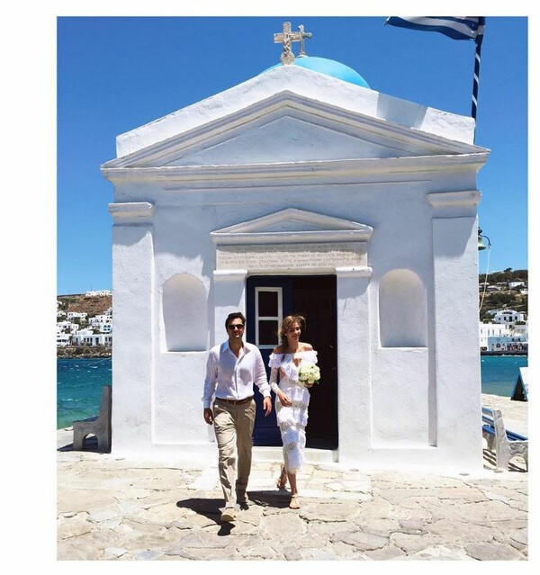 Το διάσημο μοντέλο Ana Beatriz Barros και Ελληνοαιγύπτιος κροίσος παντρεύτηκαν στη Μύκονο και στήνουν μεγαθήριο σε παραλία για το πάρτι