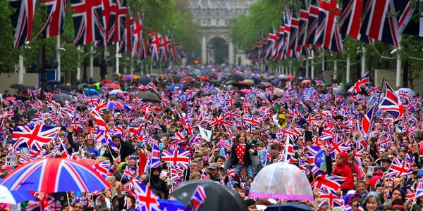 Νέα δημοσκόπηση των Sunday Times φέρνει το Brexit οριακά μπροστά