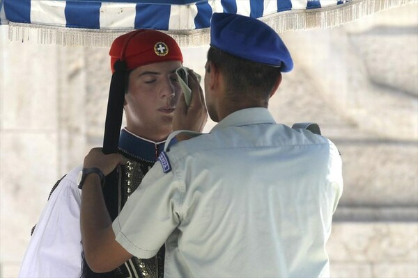 Οδηγίες και συστάσεις για τον καύσωνα-Πού λειτουργούν κλιματιζόμενοι χώροι