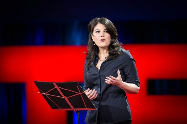H Μόνικα Λεβίνσκι κατά του cyberbullying σε διάλεξη στο TED 2015