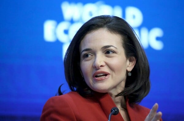 Facebook: Μια επίθεση από 'likes' ίσως μπορεί να ανακόψει την online πορεία της ISIS