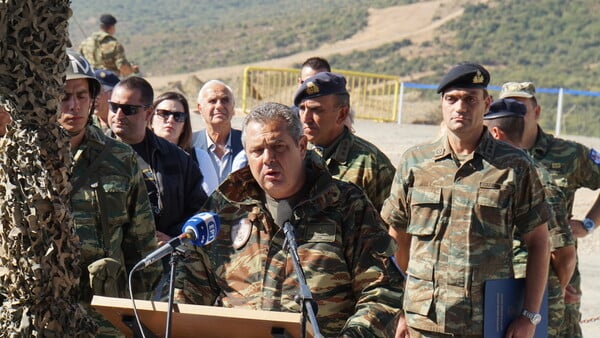 Ο Καμμένος μόλις έκανε retweet σε άρθρο που γράφει ότι η Ελλάδα θα γίνει η 51η Πολιτεία των ΗΠΑ