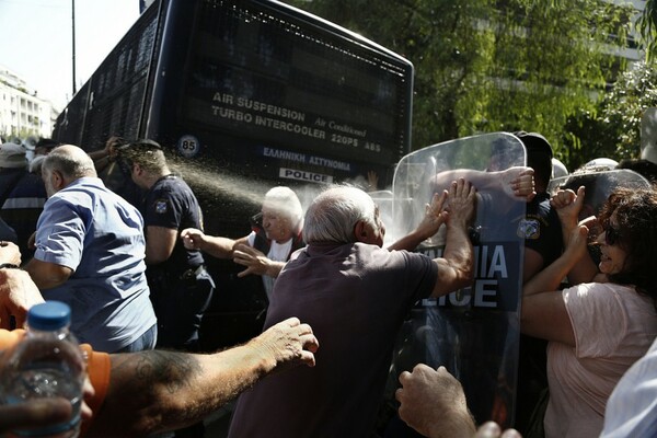 Αν θέλει να είναι έξαλλος με κάποιον ο Τσίπρας, ας είναι με τον εαυτό του