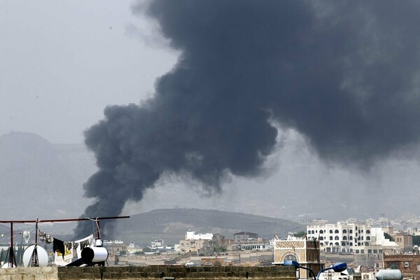 Υεμένη: Ξανάρχισαν οι βομβαρδισμοί στη Σαναά- Τουλάχιστον 14 νεκροί