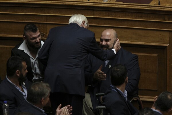 Συγκίνηση αλλά και σωρεία παραπόνων από τους Παραολυμπιονίκες στην ειδική εκδήλωση προς τιμήν τους στη Βουλή
