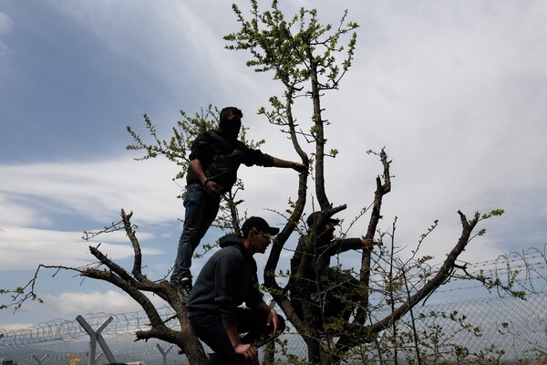 Όλα όσα έγιναν χθες στην Ειδομένη, μέσα από 22 φωτογραφίες