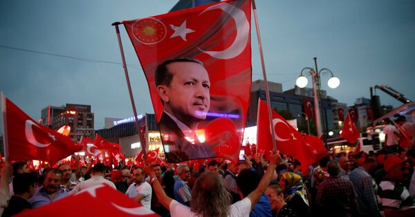Reuters: H Άγκυρα φέρεται να ζητά από Τούρκους του εξωτερικού να καταδώσουν υποστηρικτές του Γκιουλέν