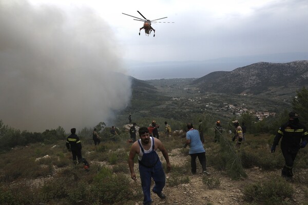 Θάσος: Ολονύχτια μάχη με τις φλόγες - Aναβλήθηκε η έναρξη της νέας σχολικής χρονιάς