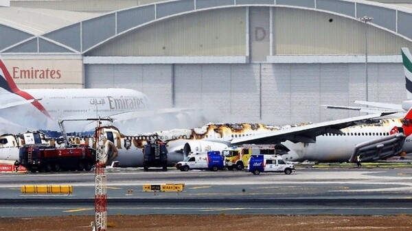 Συγκλονιστικό video από το αεροσκάφος της Emirates που πήρε φωτιά