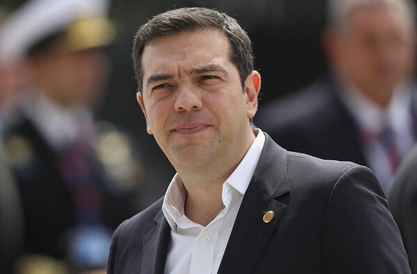 Πυρά κατά Τσίπρα για τη συνέντευξη στο Reuters