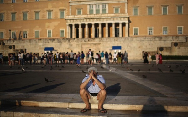 WEF: Η Ελλάδα, πιο χαμηλά κι από την Ναμίμπια, στην παγκόσμια κατάταξη ανταγωνιστικότητας