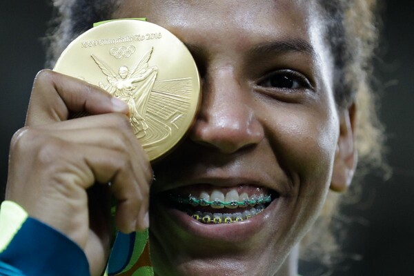 Ραφαέλα Σίλβα: Η Ολυμπιονίκης που από «ανεπιθύμητη» έγινε ηρωίδα της Βραζιλίας